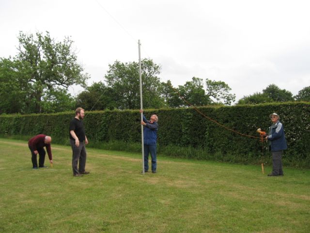 Fred G0MDR, Richard 2E0RTB, Tom
          G4BYE, Ron G4DDX